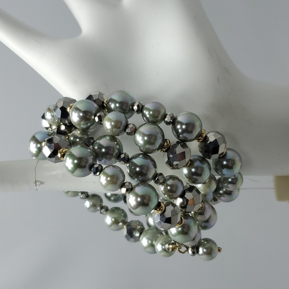 Ali khan pave Crystal ball bead memory wire Bracelet in shades of black gray - Picture 3 of 6